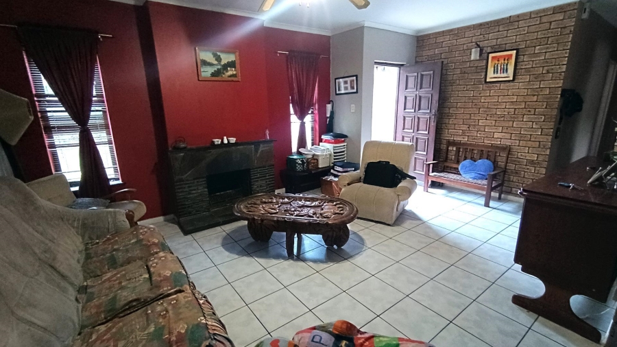 4 Bedroom Property for Sale in Ruwari Western Cape